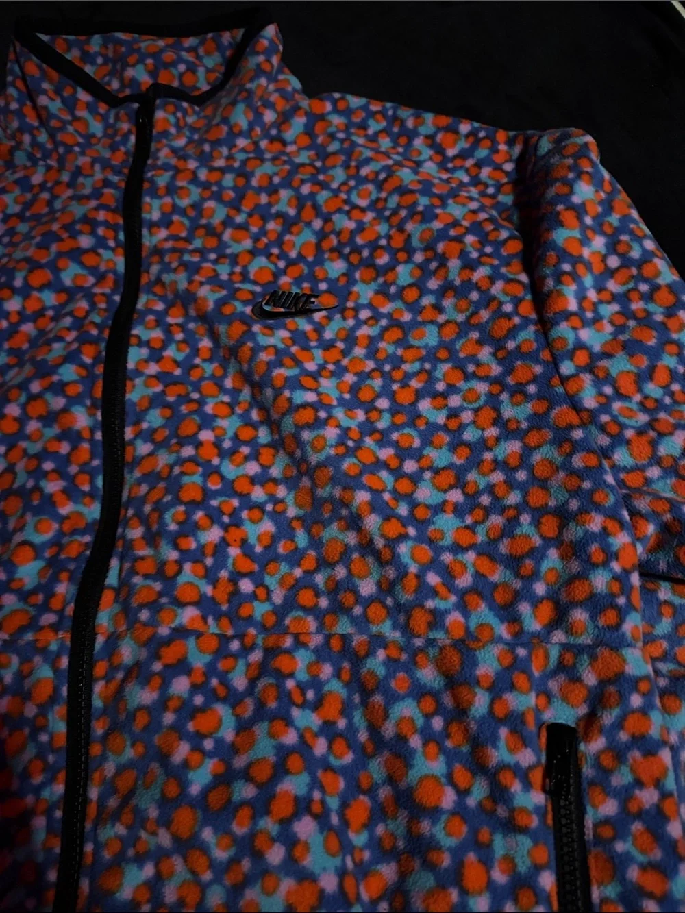Nike Men's Med Polka Dot Patterned Full-Zip Fleece Jacket Zip Pockets Warm Layer